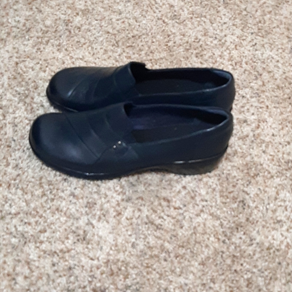 Never been worn Clark's bendables